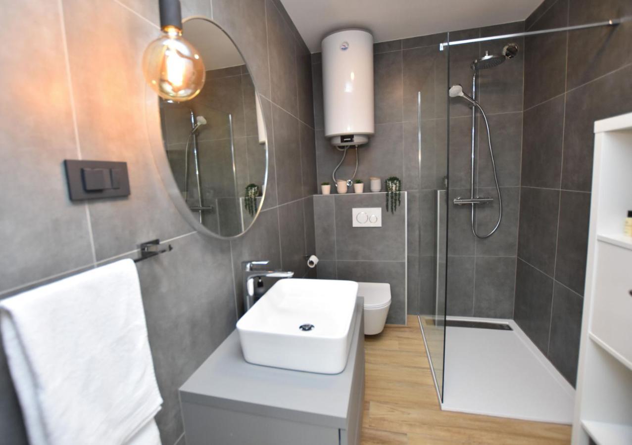 Apartment Palcic プリモシュテン エクステリア 写真
